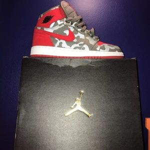 Jordan aj 1’s sneakers kids size 4.5